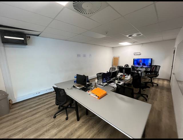 166M² OFFICE TO LET IN FORESHORE
